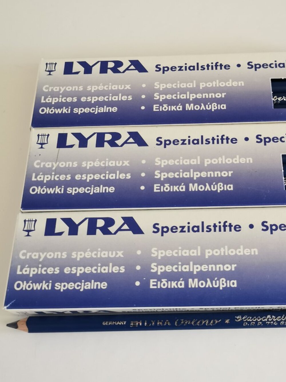 Lyra Orlow 35 Pencils Blue Glassmarker 1436 Vintage Discontinued Wax-Based Penci